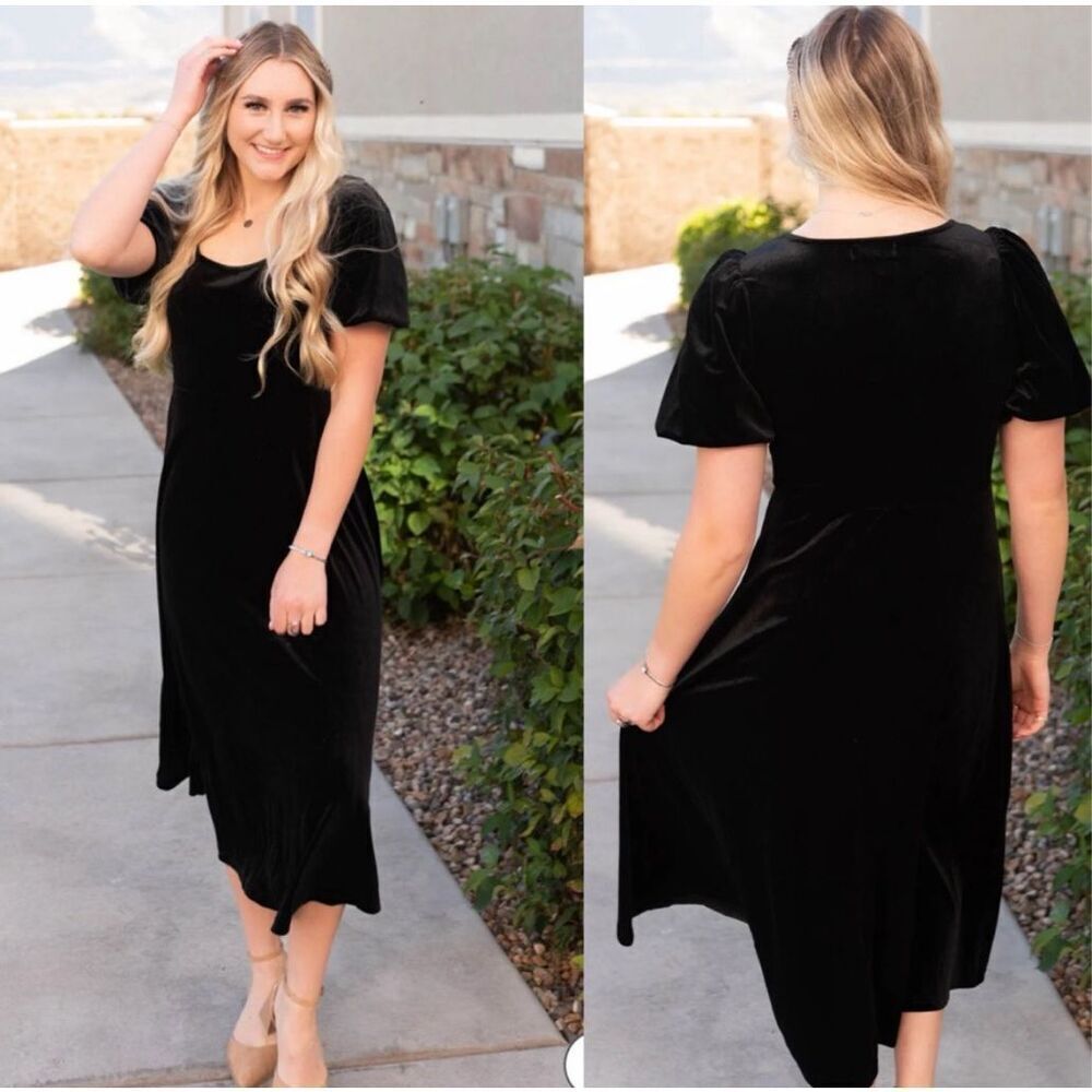 NWT Polagram Alexa Black Velvet Midi Dress Small